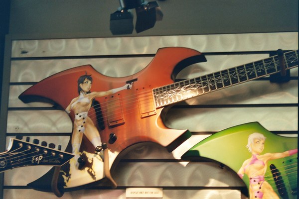 013_10A.JPG (640x426 -- 0 bytes)